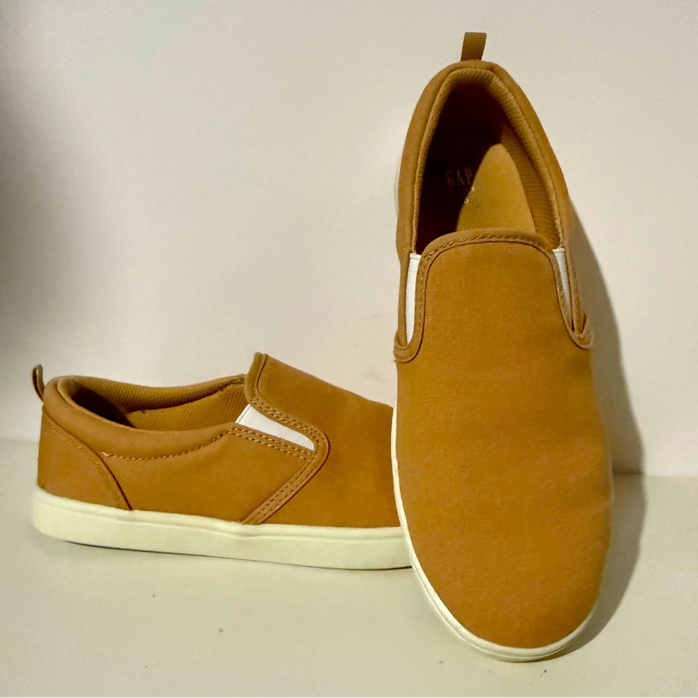 Gap Slip On Shoes